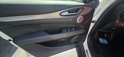 Alfa Romeo Stelvio 2.0L L4 Turbo Veloce Awd