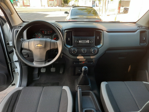 Imagen 13 de 20 de Chevrolet S10 2017 2.8 Ls Cd Tdci 200cv