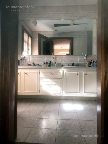 Impecable Chalet De 5 Amb - Mart.-vias/libert.