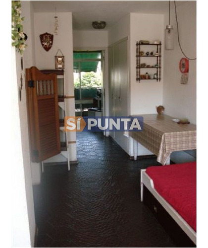 Imagen 4 de 13 de Apartamento En Mansa, 1 Dormitorios *