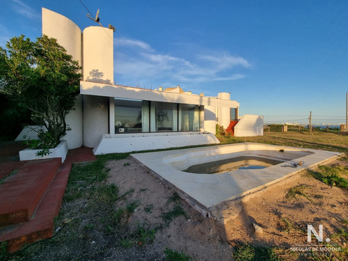 Espectacular Casa Con Linda Vista Al Mar