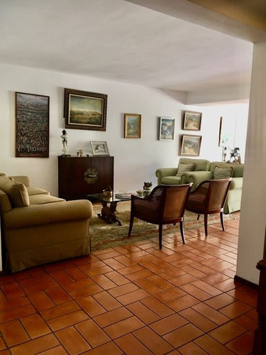 Imagen 7 de 24 de Se Vende Casa 450m2 5h+s/5b+s/4p Santa Paula 1460