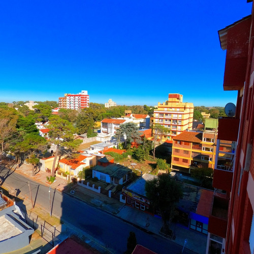Imagen 2 de 9 de Departamento 2 Ambientes, Luminoso, Centrico. Llamame Y Lo Visitamos Hoy!