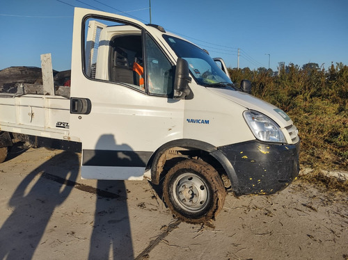 Iveco Daily- 2013- Baranda Volcable - Financion