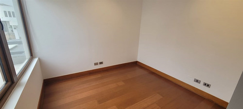 Casa En Arriendo De 6 Dorm. Colegio Huinganal