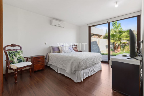 Impecable Casa En Venta De 3d 3b Serv En Cond Rukan Chicureo
