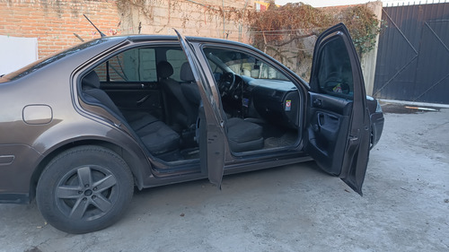 Volkswagen Jetta Clásico 2.0 Cl Team At