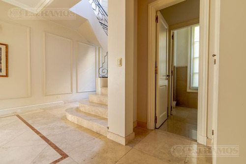 Espléndida Casa En Venta/alquiler En Lomas De San Isidro
