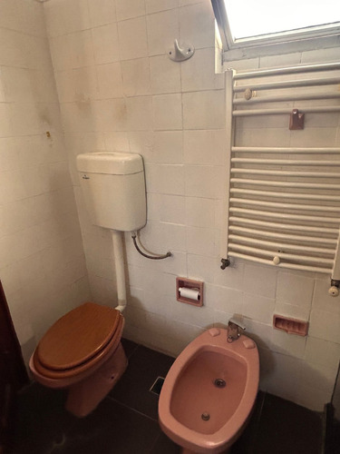 Casa En Venta Punta Carretas! Joaquin Nuñez Y C,mora, P.unico! Gje. Patio.