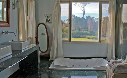 Casa De 8 Dormitorios - Playa Mansa - Punta Del Este
