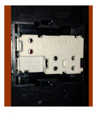 Llave Luz Punto Combinación Covre Alpina 16a Industrial 16 A 220v Negro