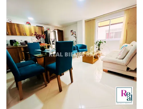 Apartamento En Segundo Piso Con Ascensor Excelente Ubicación