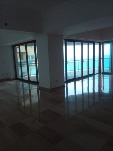 Imagen 7 de 22 de Apartamento Con Vista Al Mar En La George Washington