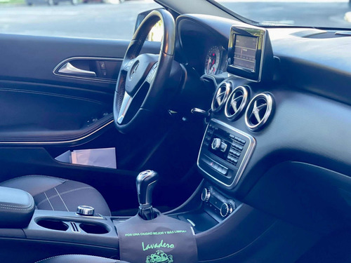 Imagen 13 de 25 de Mercedes-benz Clase A 1.6 A 200 Urban Be 156cv