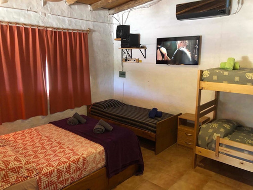 Imagen 9 de 14 de Monoambiente Con Cochera, Quincho Y Pileta Para 5 Personas