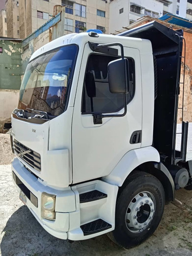 Camion Plataforma Volvo Vm260