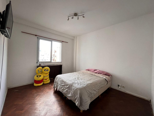 Venta - Departamento De Tres Dormitorios Con Balcón En Centro Río, Rosario