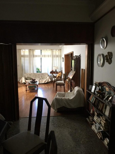 Imagen 4 de 6 de Casa En Venta De 5 Dormitorios C/ Cochera En Lomas De Zamora