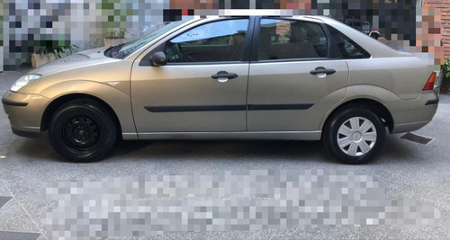 Ford Focus 1.6 Ambiente Mp3