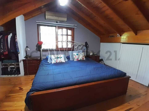 Casa 3 Ambientes Con Consultorios En Esquina - Ubicación Privilegiada En José Mármol.