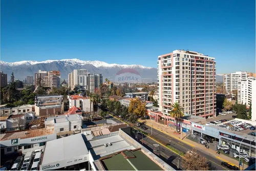 Departamento A Pasos Del Metro Chile España