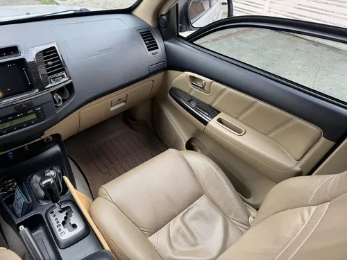 Toyota Fortuner Plateada 2013