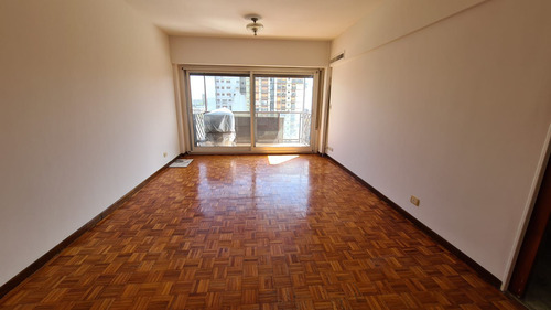 Piso 3 Ambientes Con Dependencia