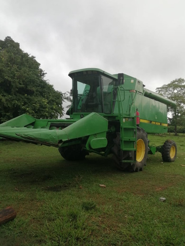 Cosechadora John Deere 9500 Con Cabezal De Maiz Y Sorgo
