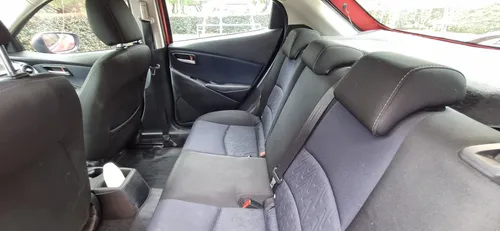 Mazda 2 TOURING AT 1.5