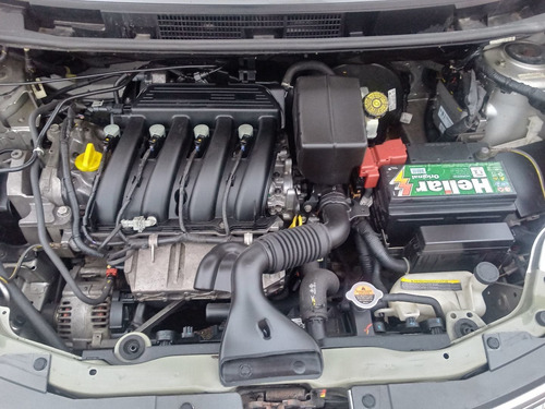 Nissan Livina 2013 1.6 Flex 5p