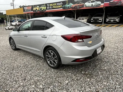 Hyundai Elantra 2.0 Limited Tech Navi At