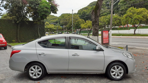 Nissan Versa 1.6 16v Sl 2013
