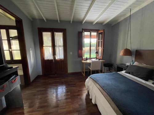 Casa Saint Matthews Pilar Estilo Campo En Una Planta