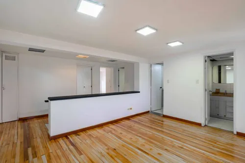 Casa En Arriendo/venta En La Castellana. Cod A23954