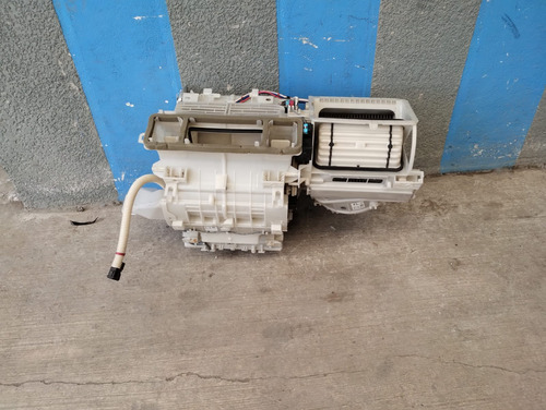Caja Defroster Clima Toyota Prius 2010 A 2015 Original (Usado)