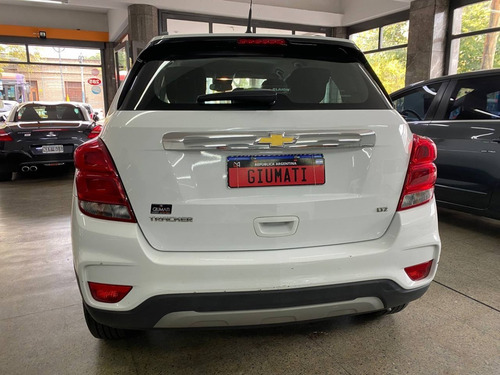 Imagen 4 de 9 de Chevrolet Tracker 1.8 Ltz L/17. Año 2017. Unica Mano. 42000