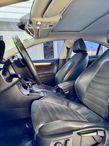 Volkswagen Passat Cc Luxury 2.0 Tdi Dsg Año 2012 Titular