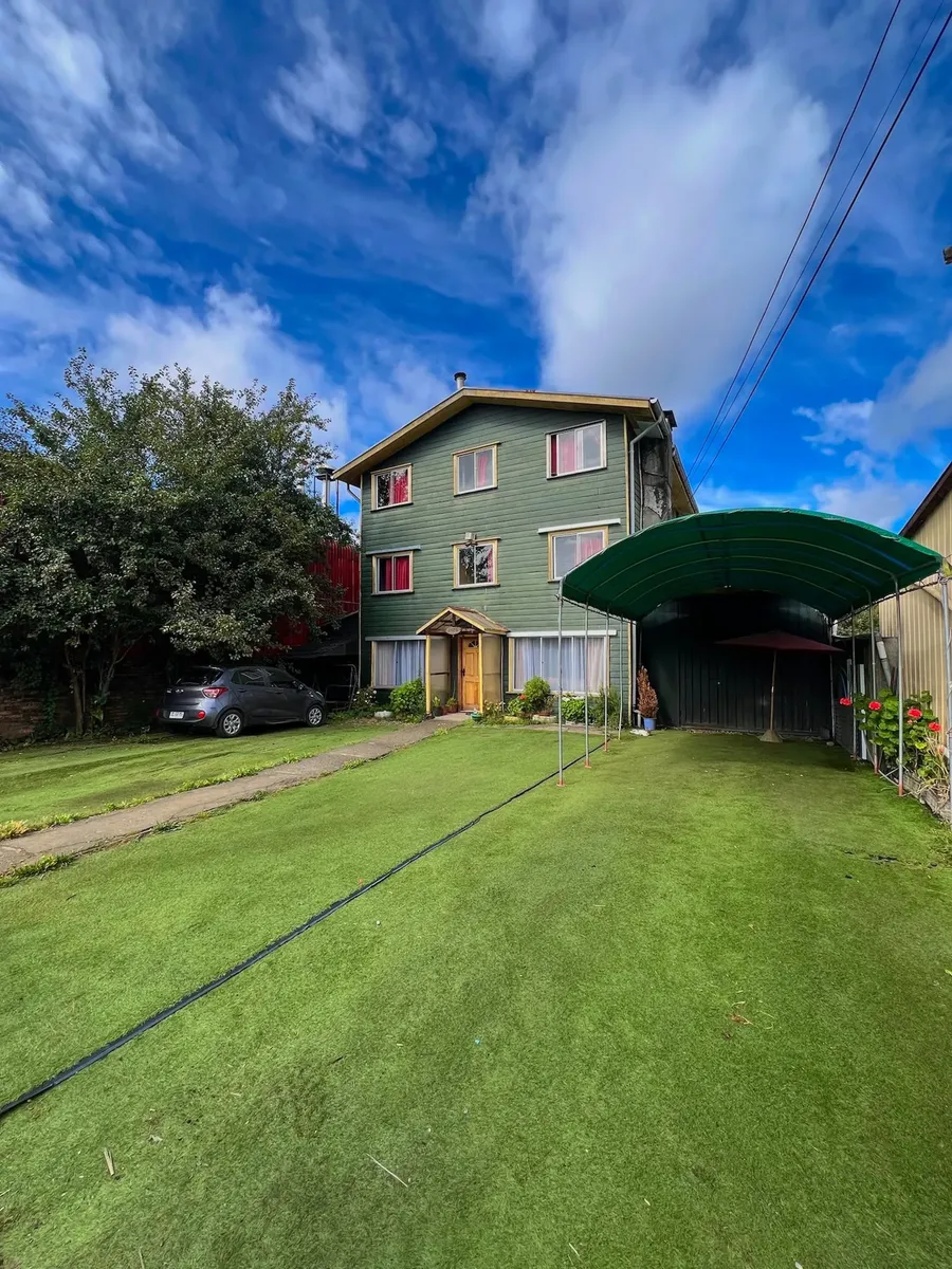 Imagen 1 de 18 de Amplia Casa Para Hospedaje En Venta, Valdivia (159778)