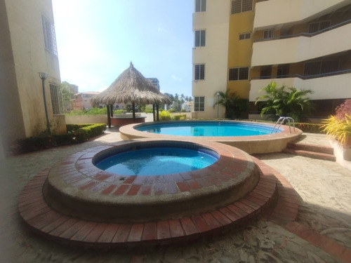 Apartamento En Venta, Sector Costa Azul 