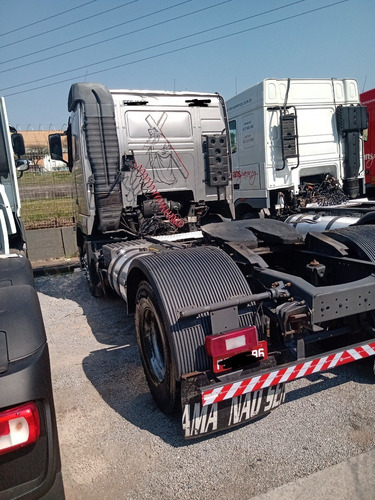 Imagem 4 de 6 de Volvo Fh 440