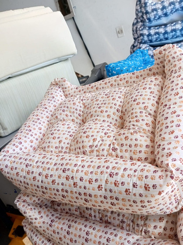 Cama Para Cachorro Em Tecido Macio E Confortável