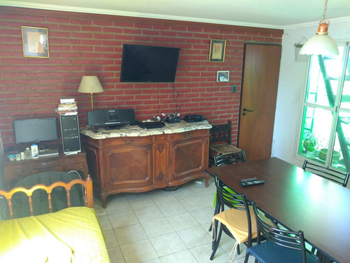Imagen 6 de 12 de Casa Pasillo Abasto 1 Dormitorio En Venta