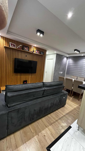 Apartamento 2 Dormitórios Com Móveis Planejados