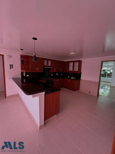 Casa En Unidad Cerrada Sector El Poblado(mls#245687)