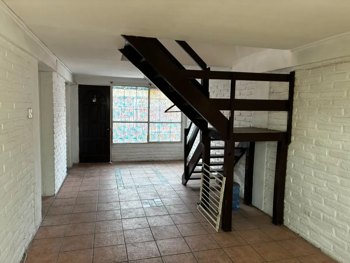Imagen 5 de 13 de Casa En Barrio Tranquilo Y Pasaje Cerrado