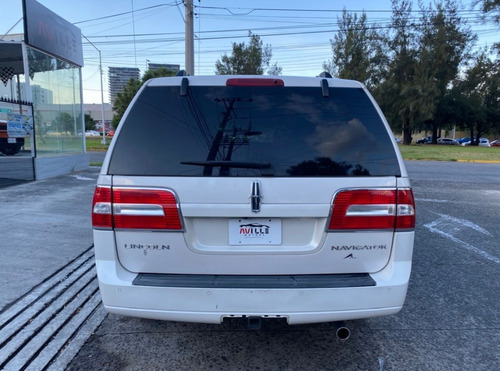 Imagen 4 de 8 de Lincoln Navigator 4x2 2012
