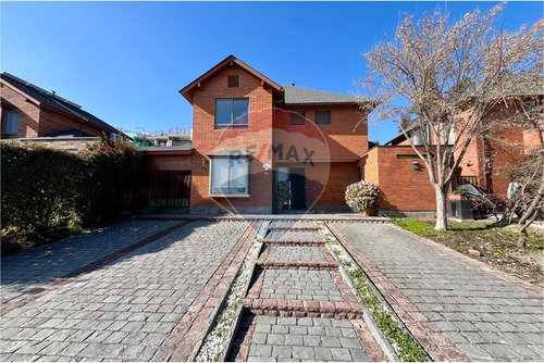 Venta Casa Condominio Las Pircas - 4d-4b-3eyb