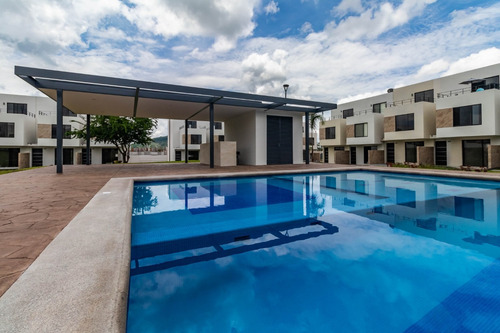 Imagen 3 de 14 de Venta De Casa C/alberca (pet Park, Gym, Areas Verdes)