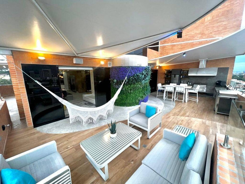 Imagen 7 de 12 de Vendo Hermoso Penthouse En Mañongo Totalmente Amoblado Y Equipado 411mts 14195 Andres Peña