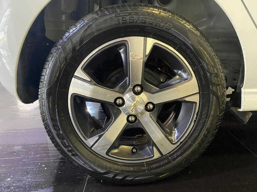 Imagem 7 de 11 de Chevrolet Onix 1.4mt Ltz